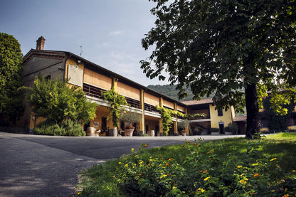 Xperience Castello Bonomi Dalla Vite al Calice 2 Calici Tasting